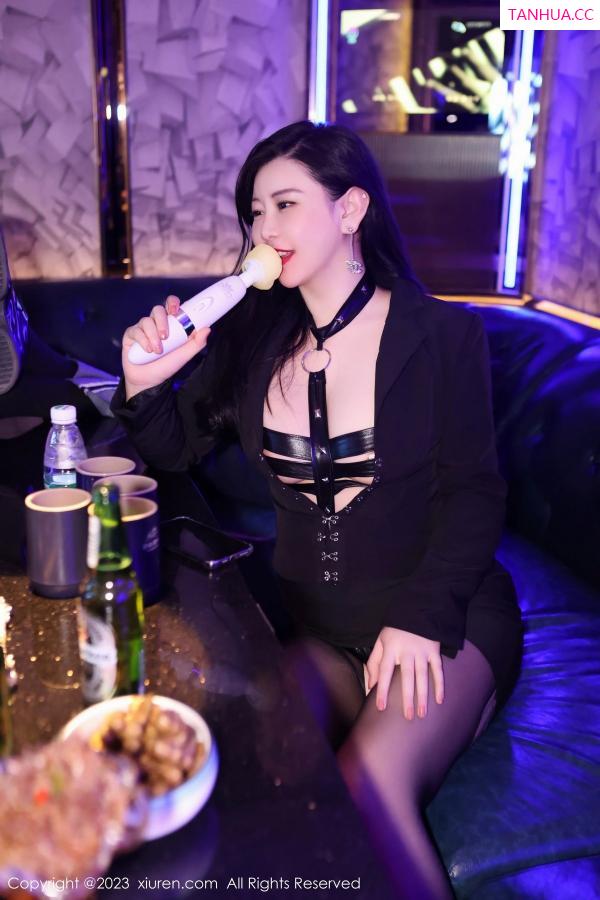 王格 王婉悠 [XiuRen]高清写真图 2023.05.19 No.6766 王婉悠Queen 美臀黑丝第19张图片